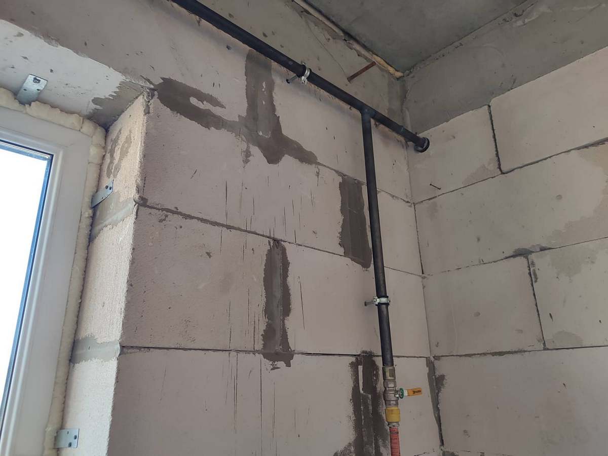 стальные газовые трубы внутри дома